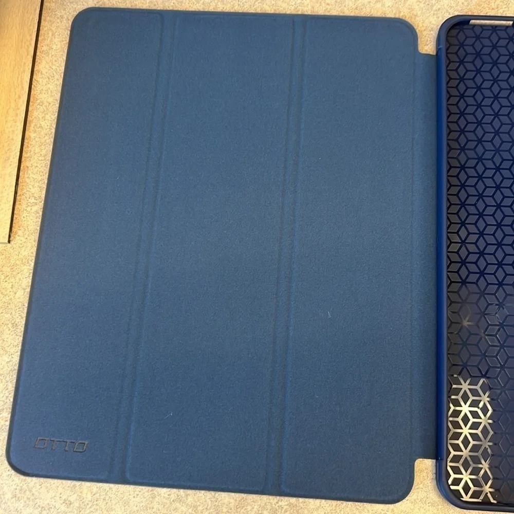 DTTO Case for iPad Pro 11 2021 Slim Trifold Stand Soft TPU Back Cover Navy Blue